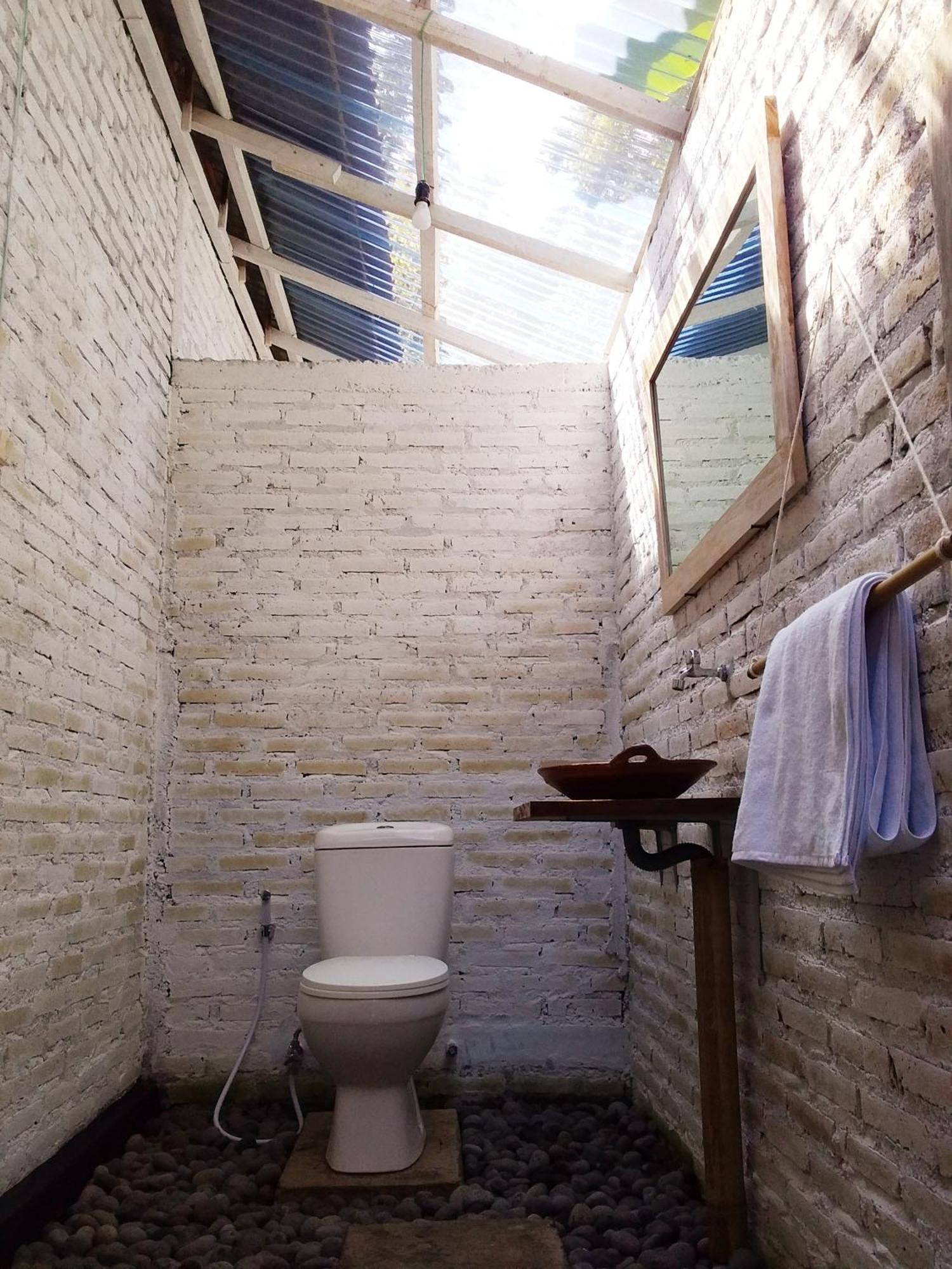 Jungle House - Surf & Hostel *