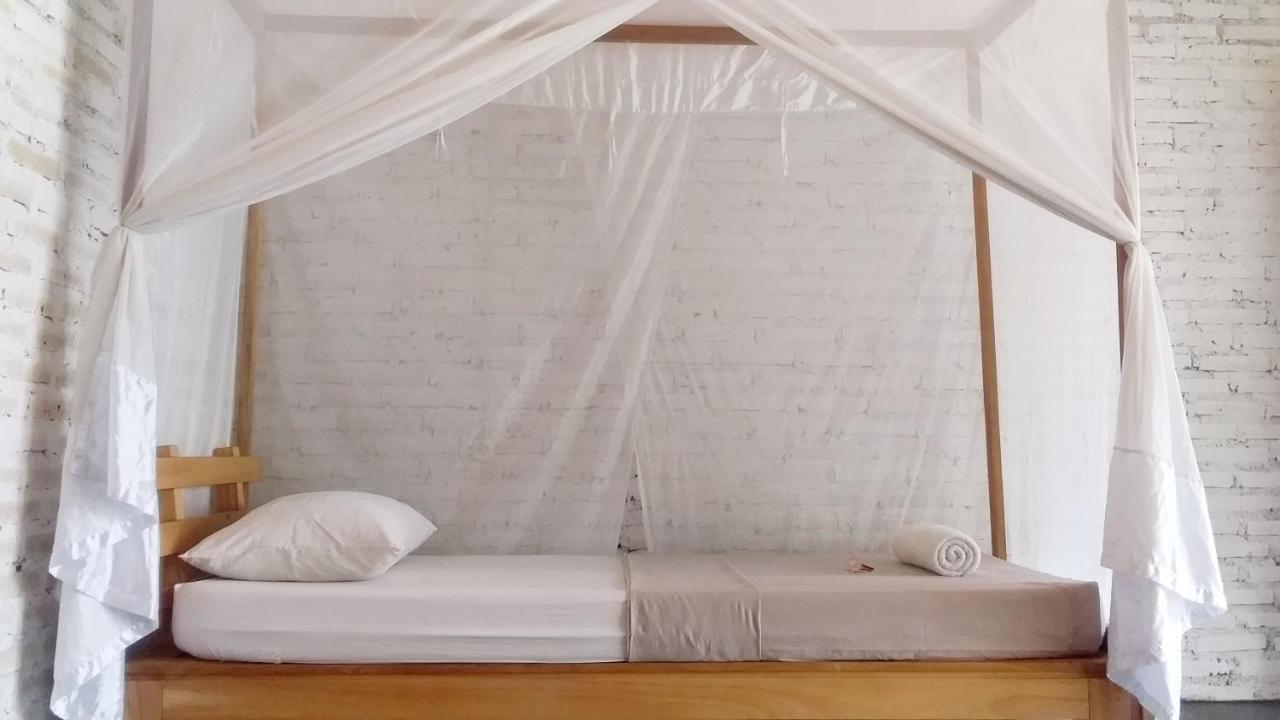 Jungle House - Surf & Pulukan