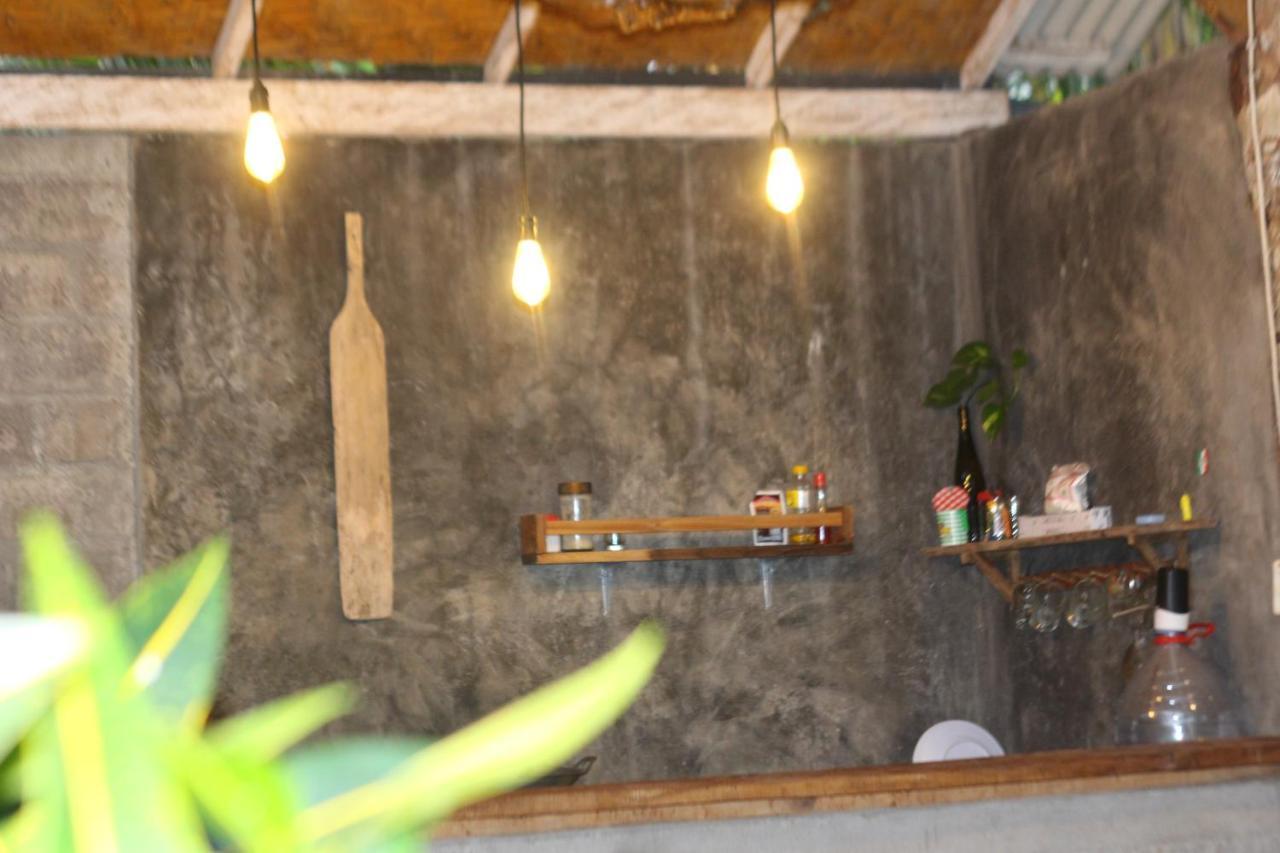 Jungle House - Surf & Pulukan