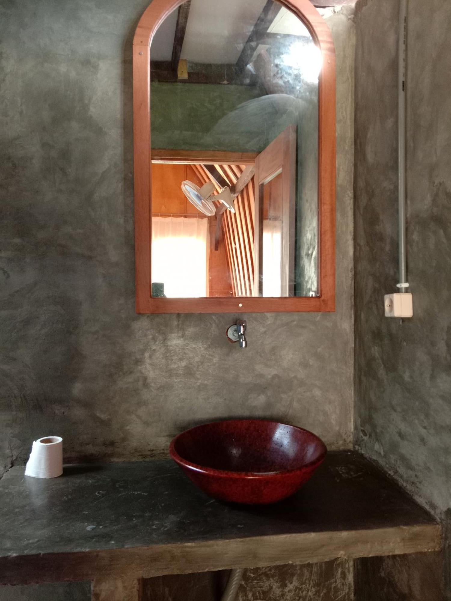 Jungle House - Surf & Hostel Pulukan